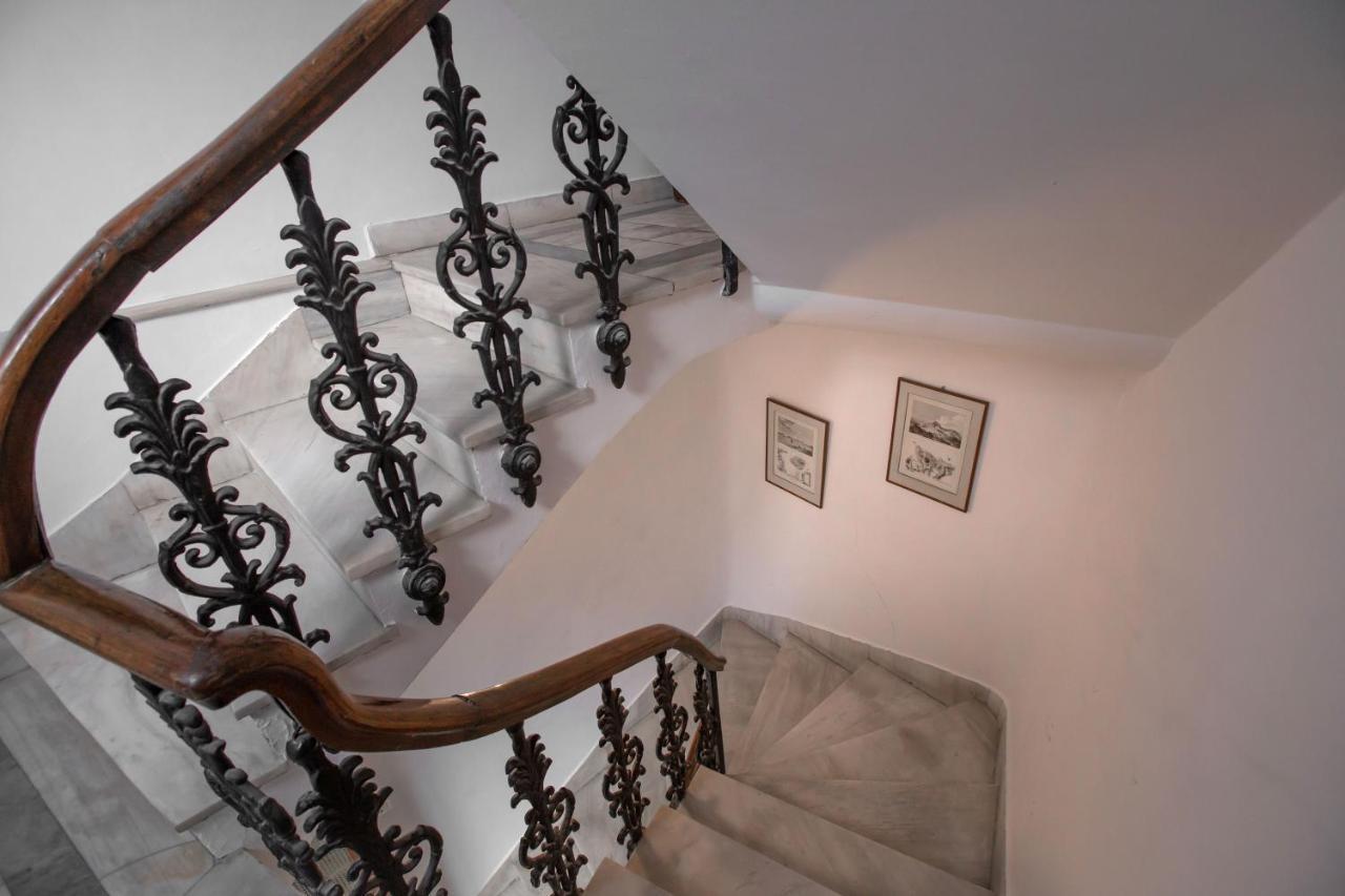 Neoclassical Apartment Close To Syntagma-Plaka By Ghh Atenas Exterior foto