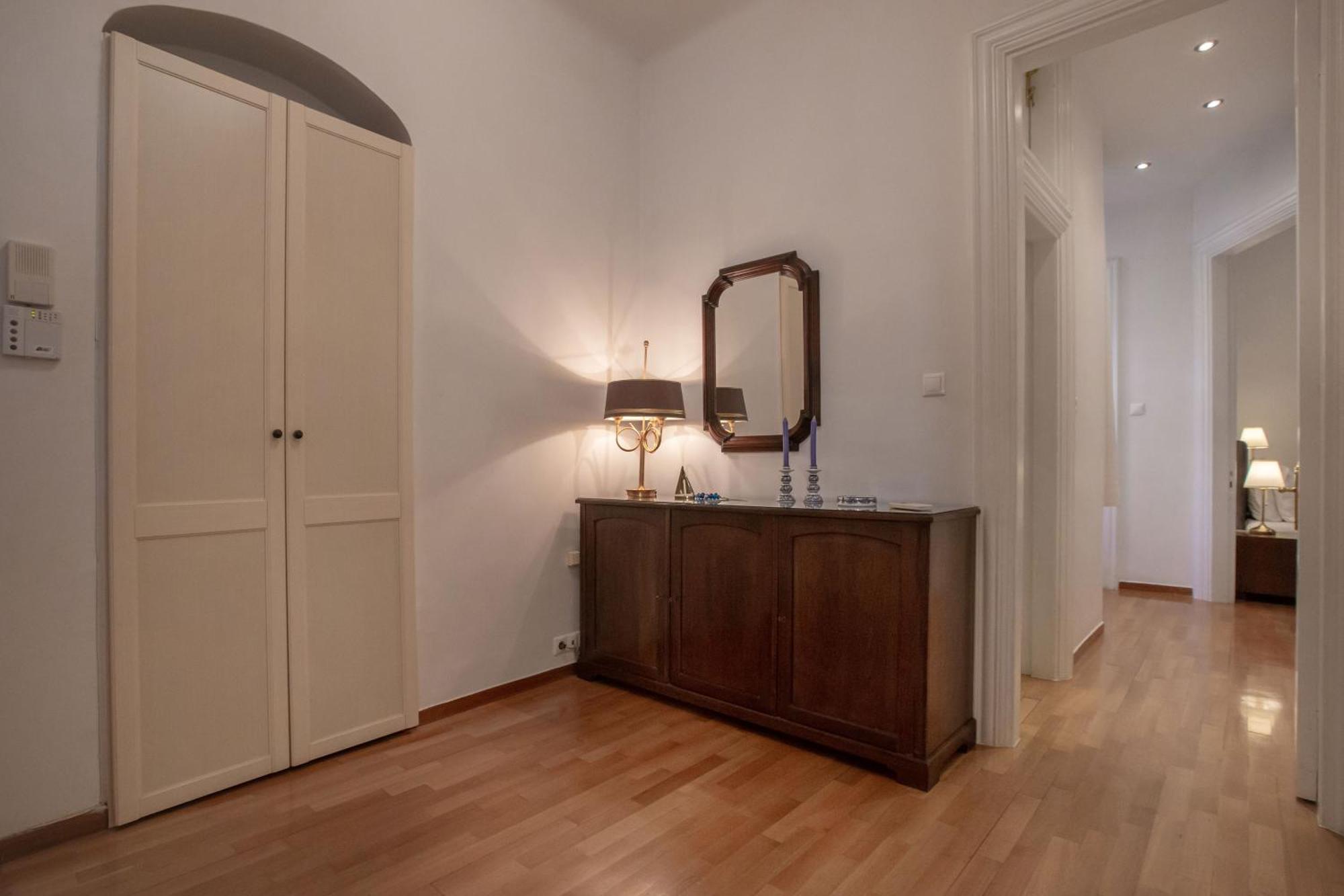 Neoclassical Apartment Close To Syntagma-Plaka By Ghh Atenas Exterior foto